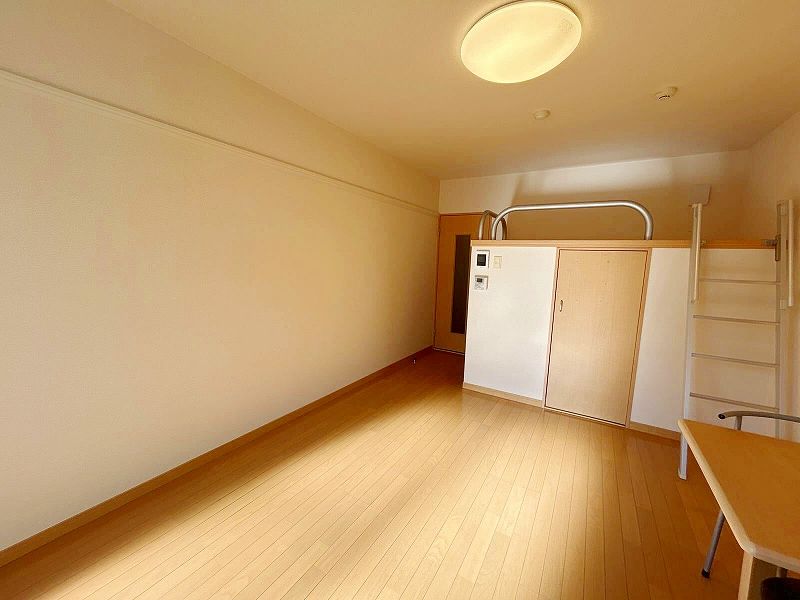 レオパレスソレーユⅢ 居間