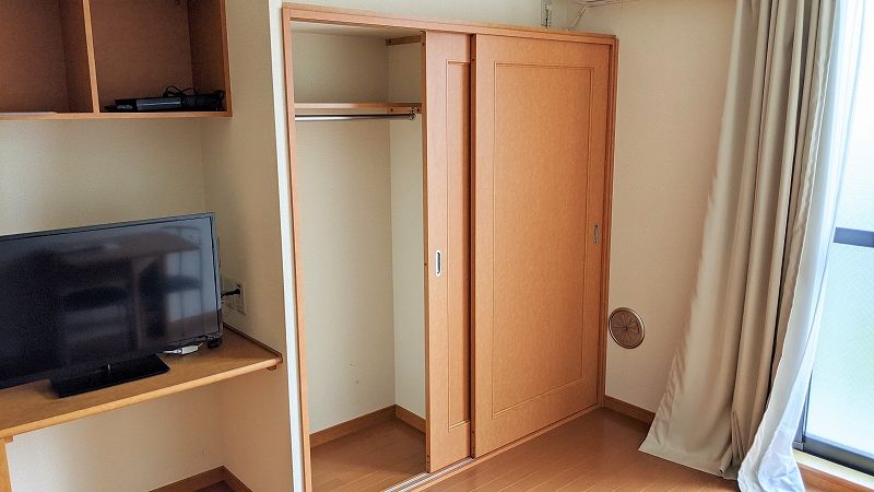 レオパレスグランドソレーユ 収納