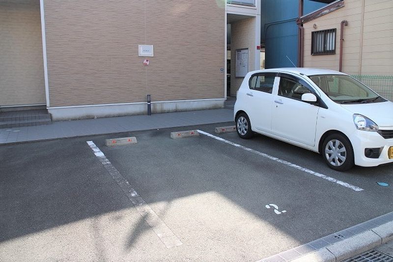 レオパレスＴＡＫＡ 駐車場