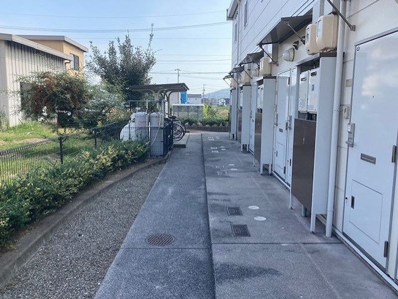 レオパレスデル・ソーレ 玄関