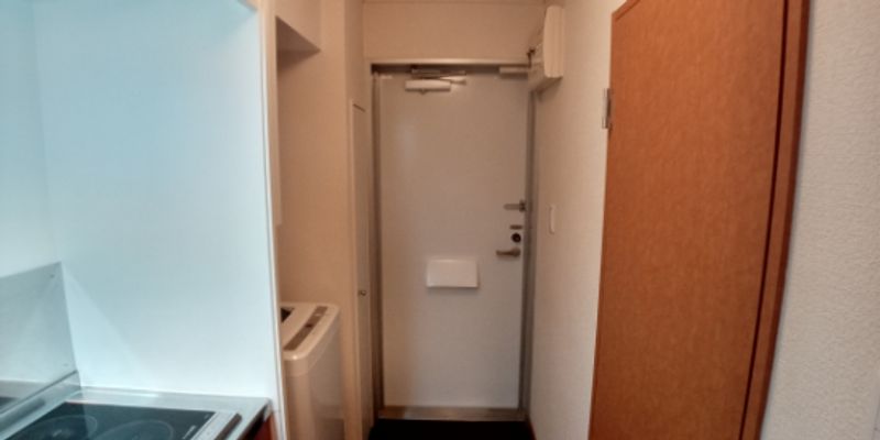 レオパレスアップヒル陣山 玄関