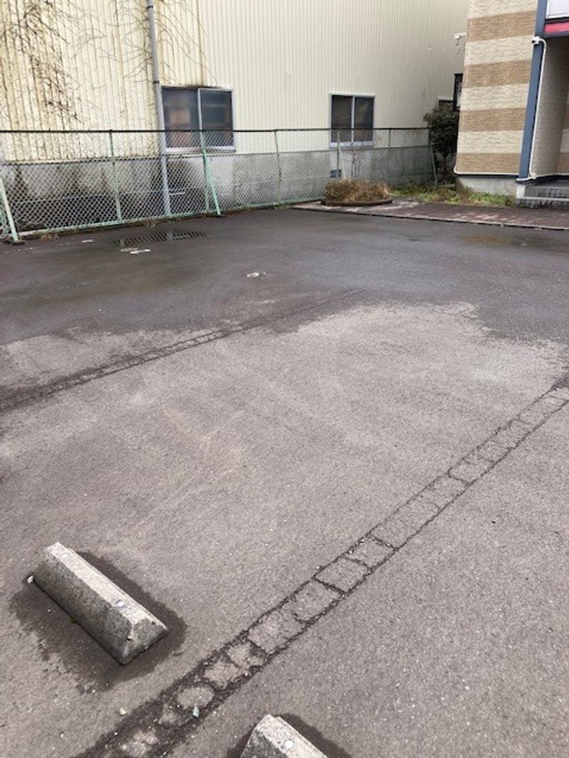 レオパレスシティーパル 駐車場
