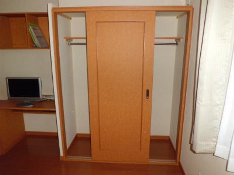 レオパレス和 収納