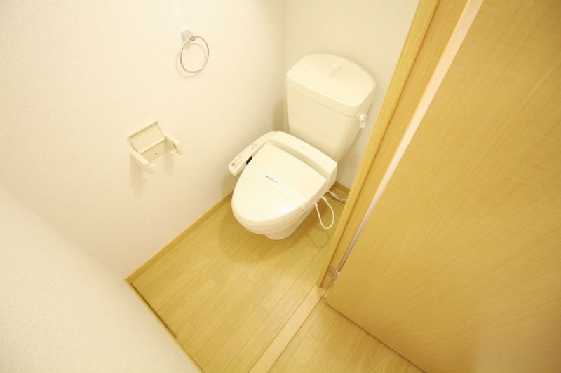レオパレスエヌリバー トイレ