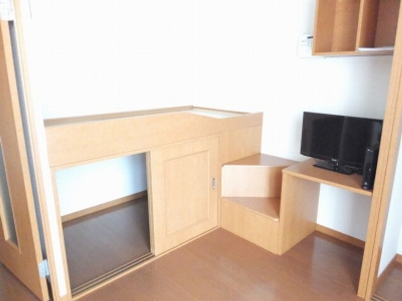 レオパレスＰＥＡＣＥ 寝室