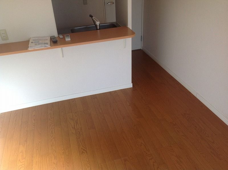 レオパレスモンテヒルズ 居間