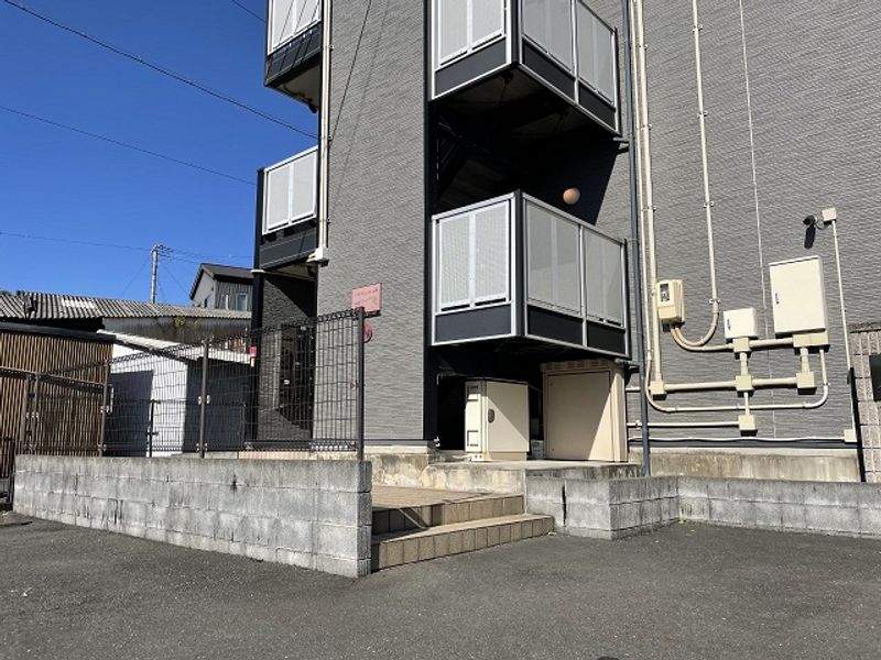 レオパレスあめや　Ｍ＆Ｙ エントランス