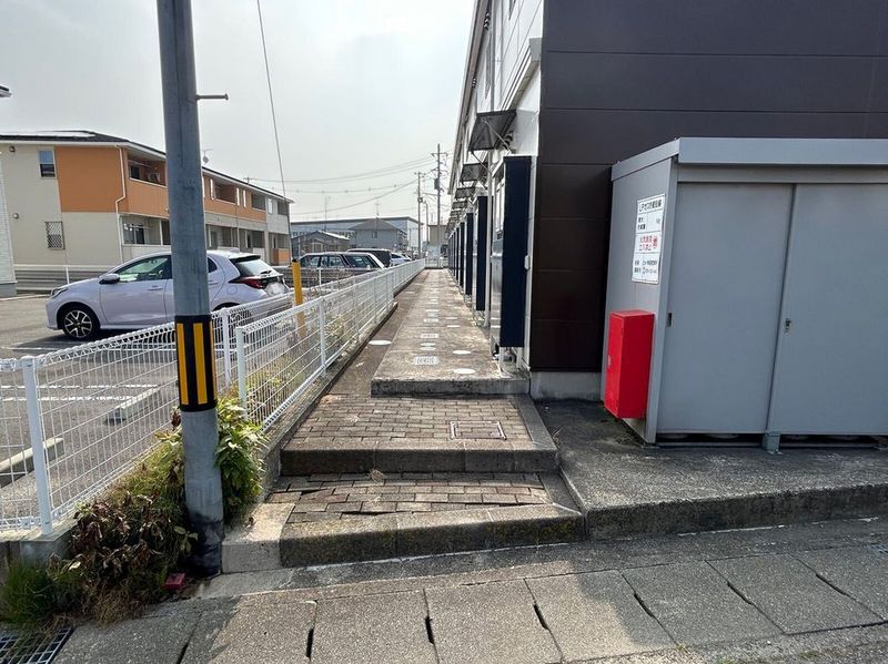 レオパレスサニーサイド宮代 エントランス