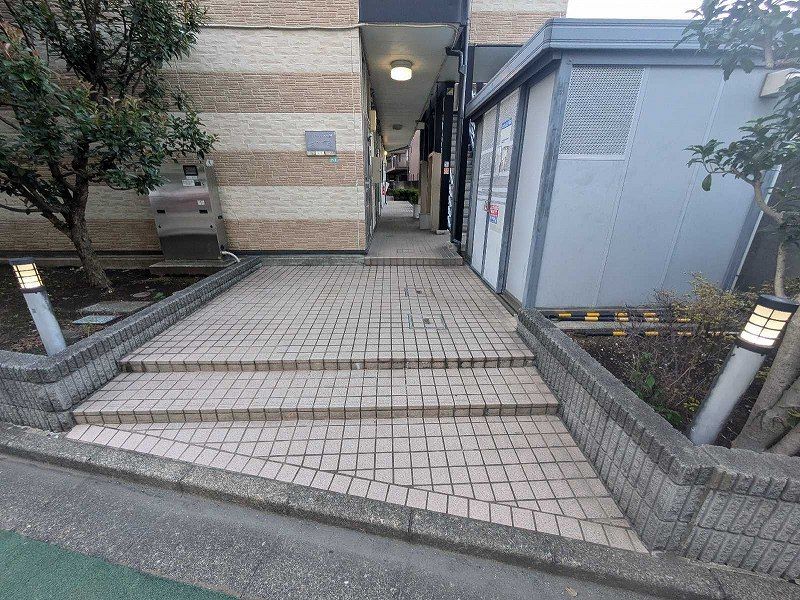 レオパレスＪＯＹ エントランス