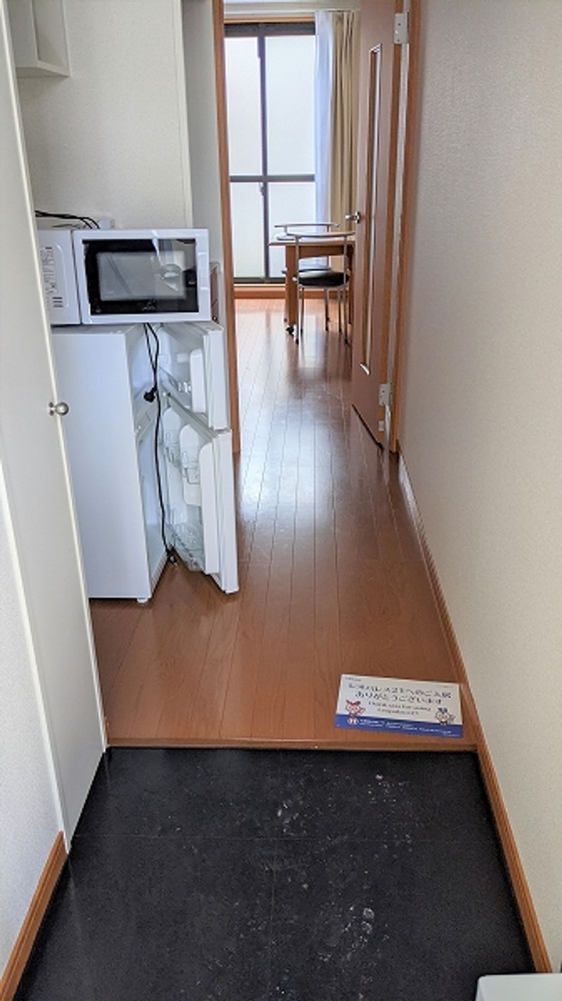 レオパレスエミネンスⅡ 玄関