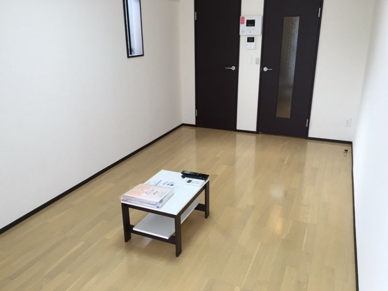 レオネクストつるせ壱番館 居間