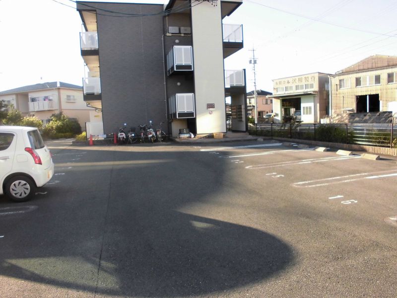 レオパレスＮｏｎｏ 駐車場
