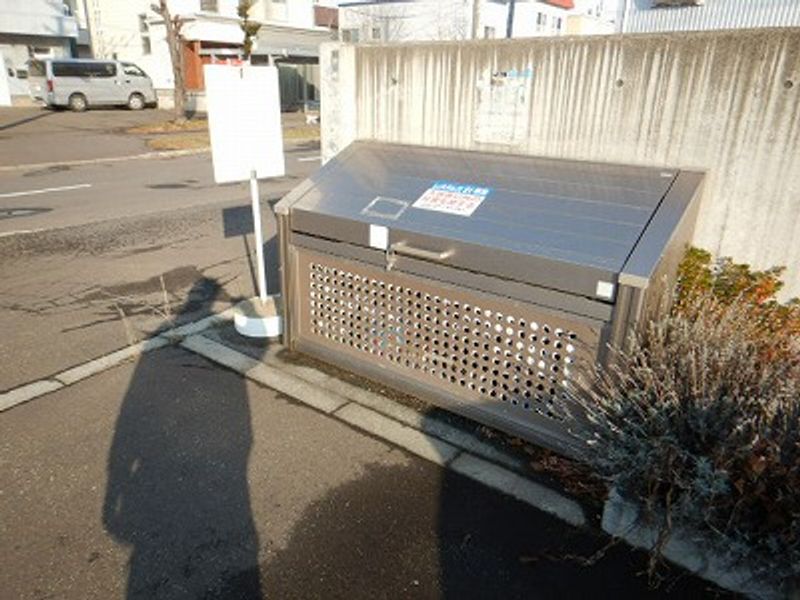 レオパレスリラ美香保 共用部分