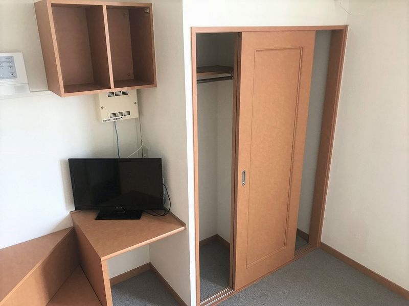 レオパレスポムール 収納