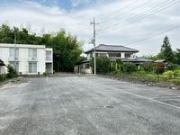 レオパレスアムール 駐車場