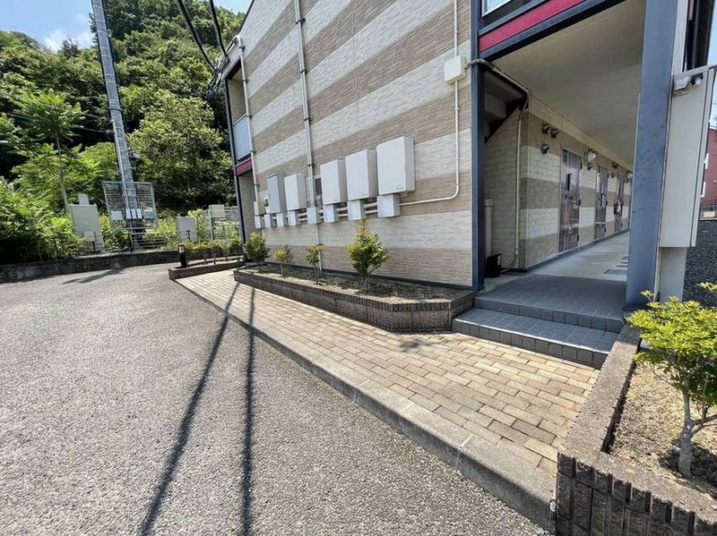 レオパレス涼風爽 エントランス