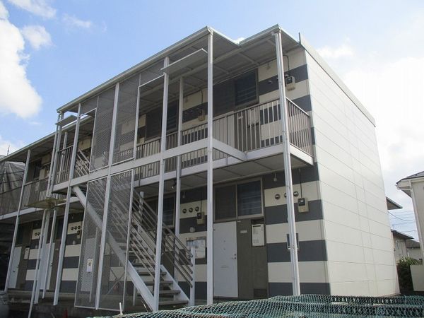 レオパレス八原 外観