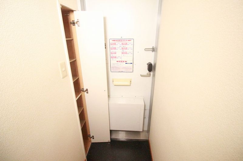 レオパレスグリーンコート　小栗 玄関