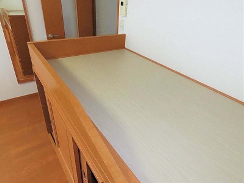 レオパレストゥロイメ２ 寝室