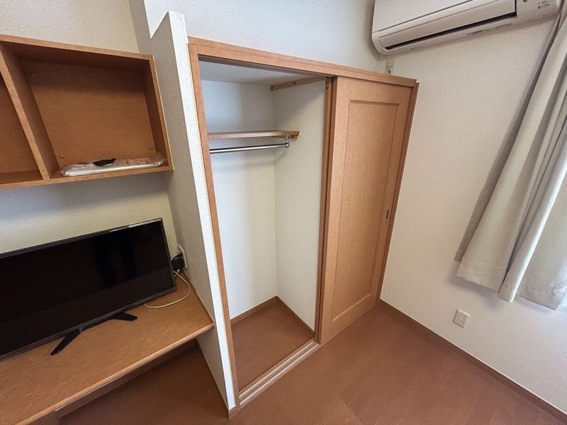 レオパレスクリスタルガーデン 収納