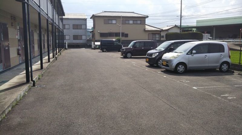 レオパレスＤａｎｋｅｎ 駐車場