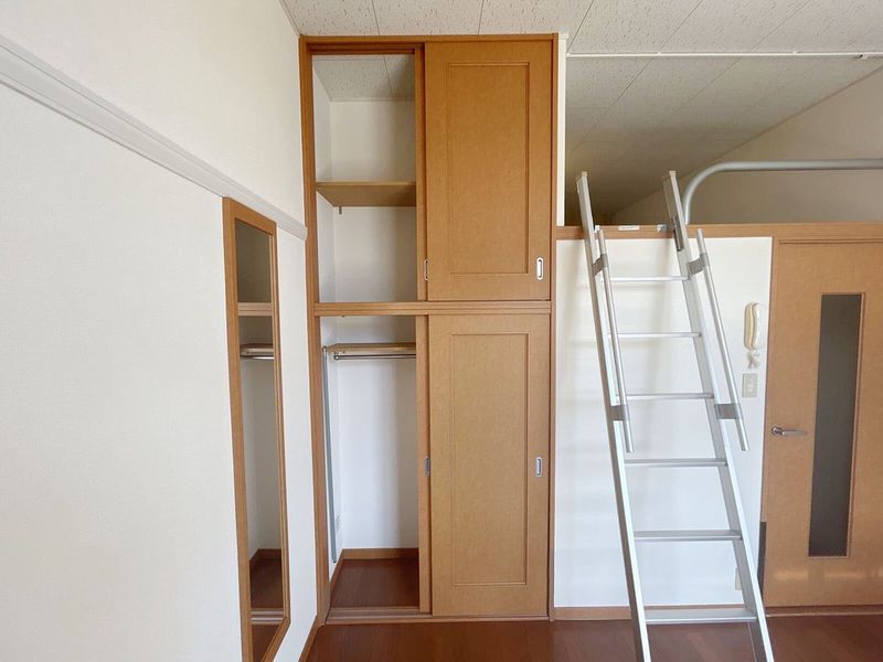 レオパレスサンヒダカ 収納