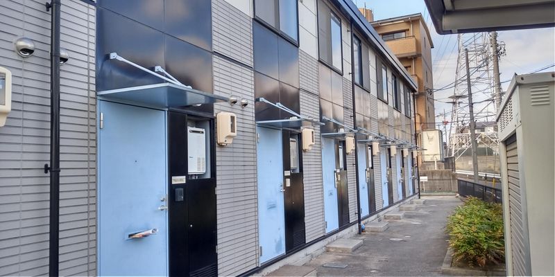 レオパレス大池 玄関