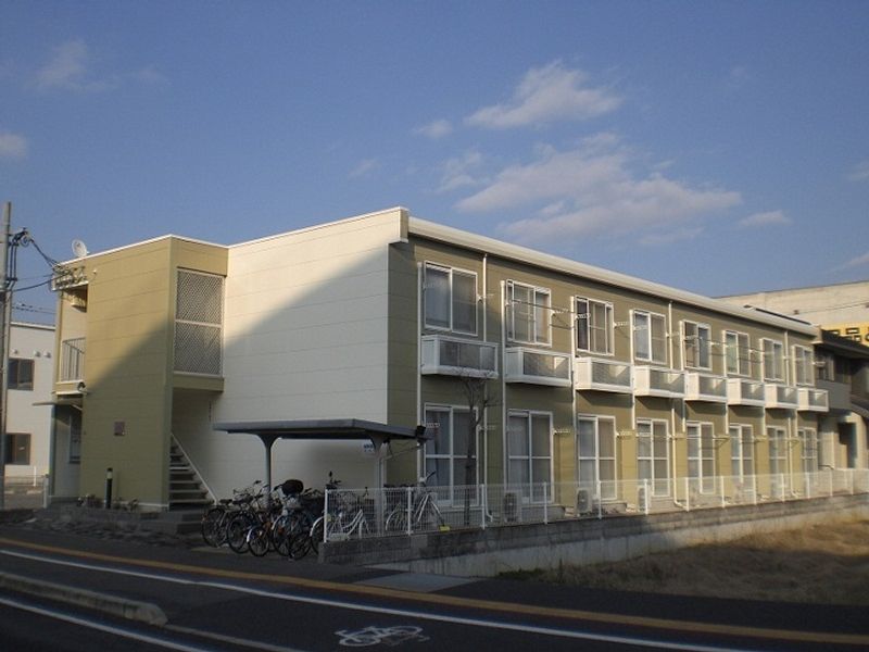 レオパレス鴨川 外観