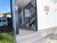 レオパレスメルベーユ エントランス