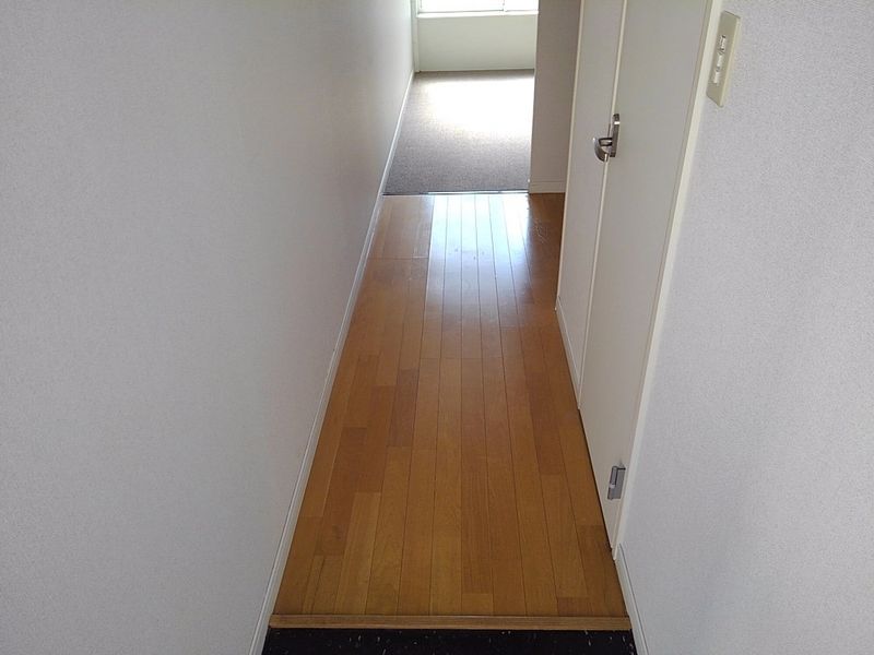 レオパレス川島 玄関