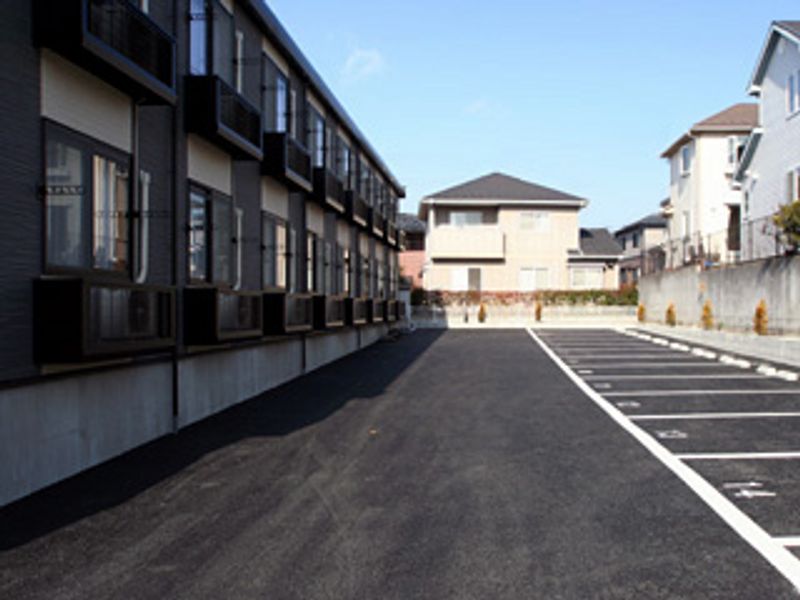 レオパレスｗｉｌｌ　二番館 駐車場