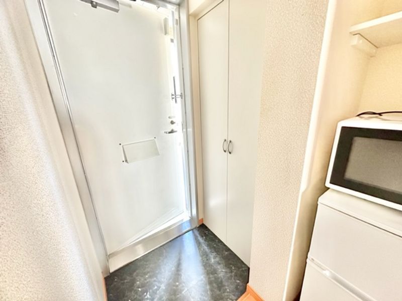 レオパレスＣｏｍｆｏｒｔ　煌 玄関