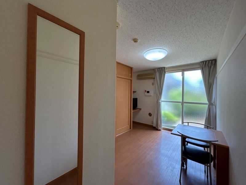 レオパレス広町 居間