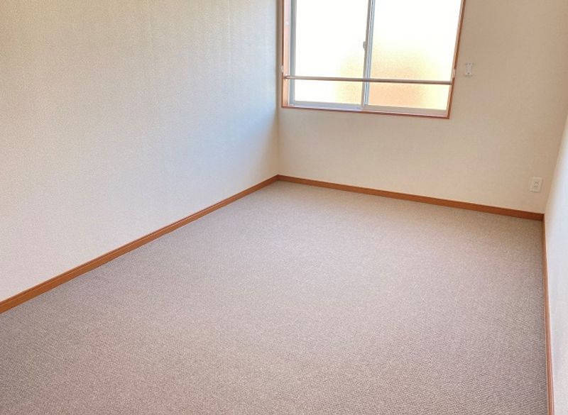 レオパレス憩 寝室