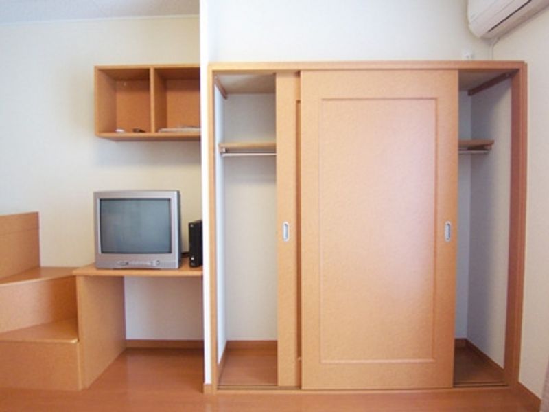 レオパレスすなた 収納