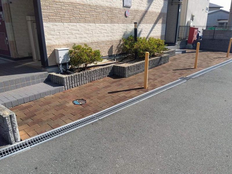 レオパレス宝殿 エントランス
