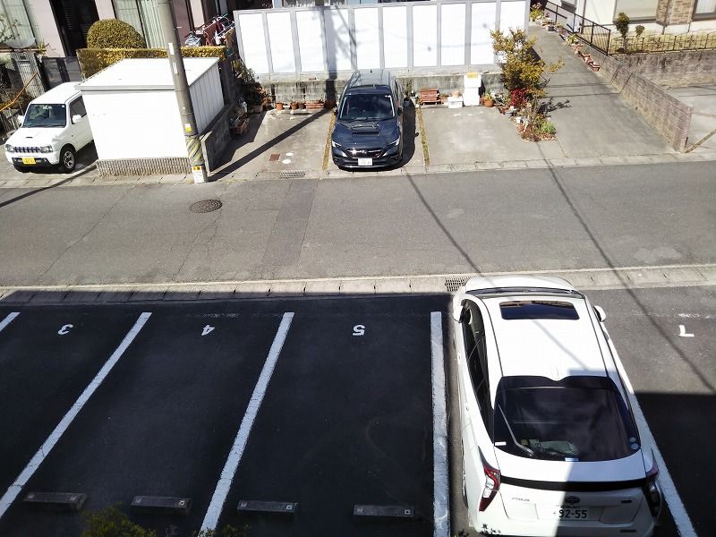 レオパレスドリー 駐車場