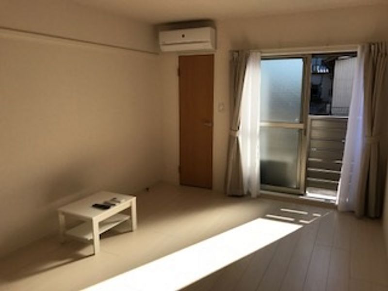 クレイノコスモ 居間