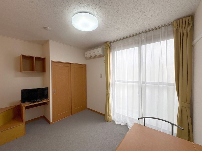 レオパレスだるま 居間