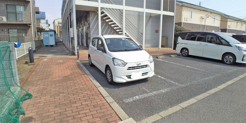 レオパレス三橋 駐車場