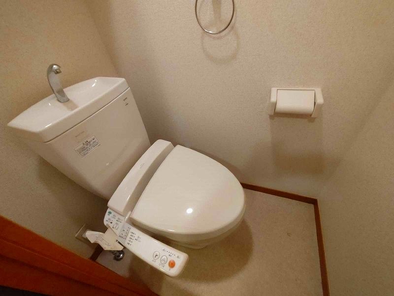 レオパレスシャンブル トイレ