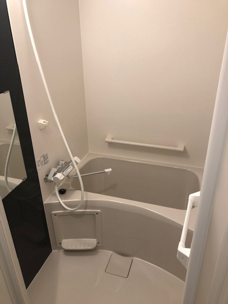 CLEINO Fiks Bathroom