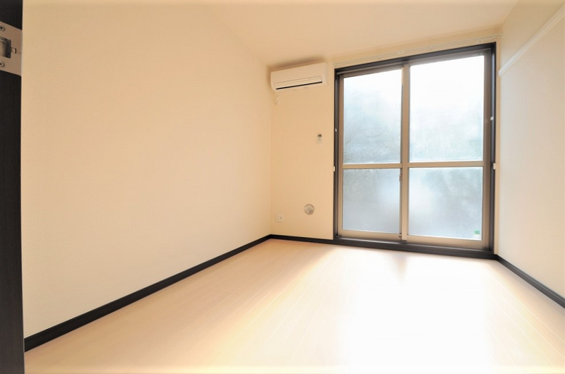 LEONEXT K House III Bedroom