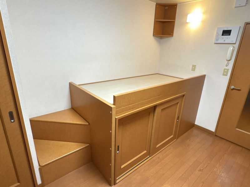 レオパレスラポール その他