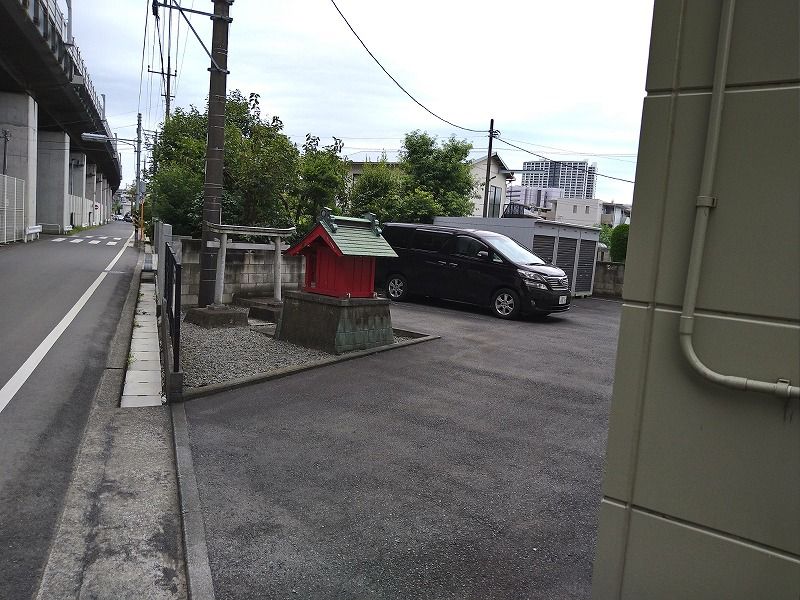レオパレスコート 駐車場