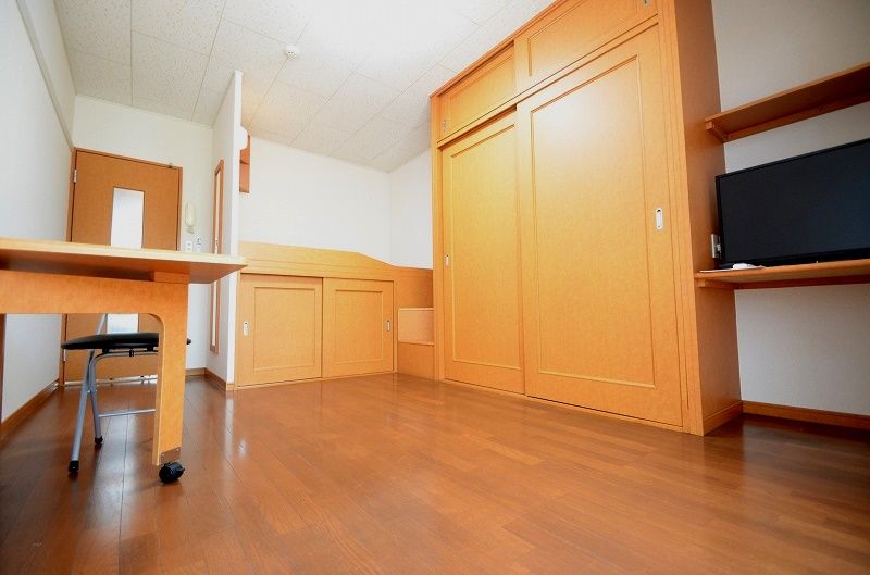 レオパレスプリマベーラ 居間