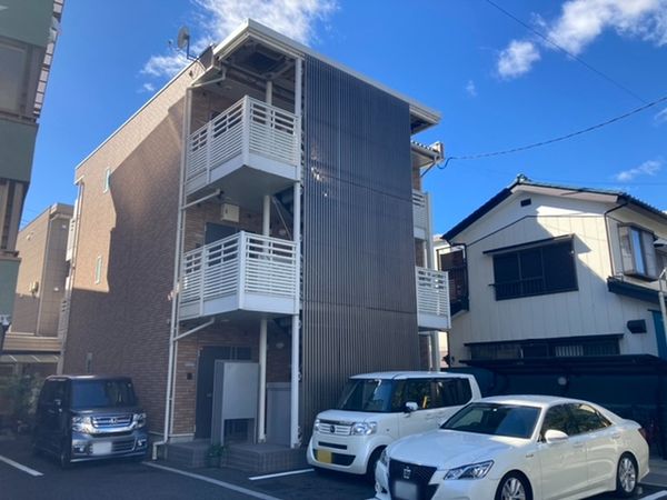 LEONEXT Grace exterior