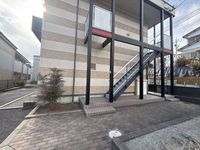 leopalace Suzu Entrance