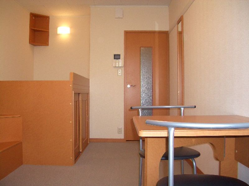 レオパレスＫＡＭＥＬＥＯ 居間