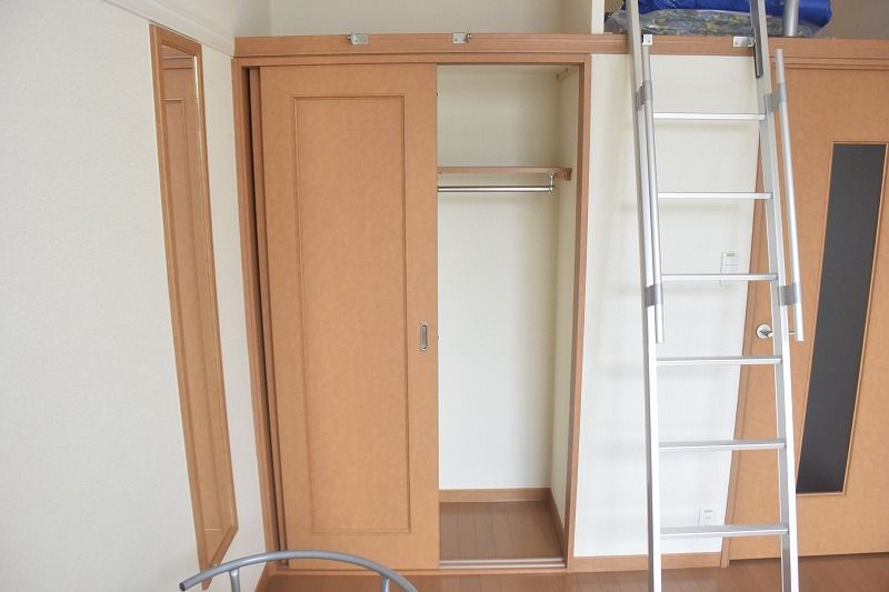 レオパレスつばさ 収納